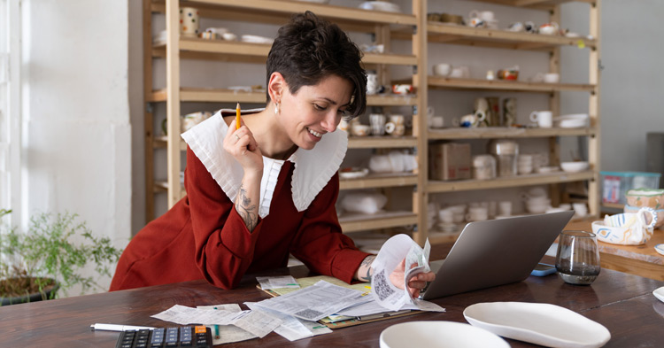 Maximizing deductions: Keeping track of eligible business expenses.