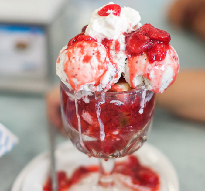 Leatherby’s Family Creamery: Where Generations Meet Over Ice Cream